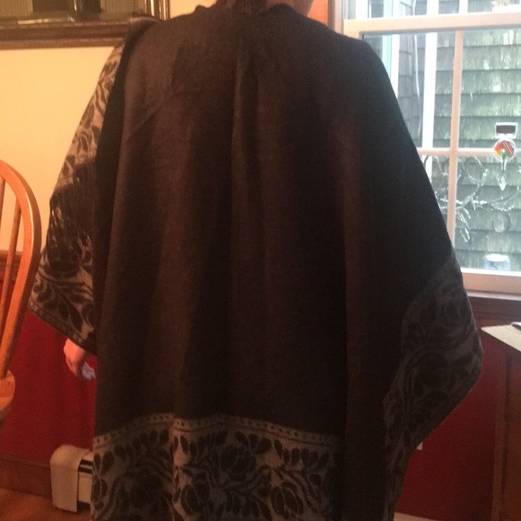 Shawl - Picture 6 of 6